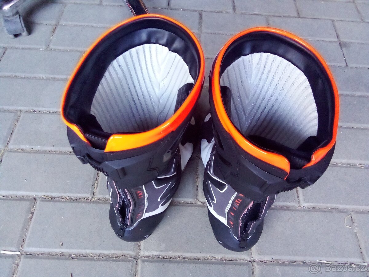 Boty - 3