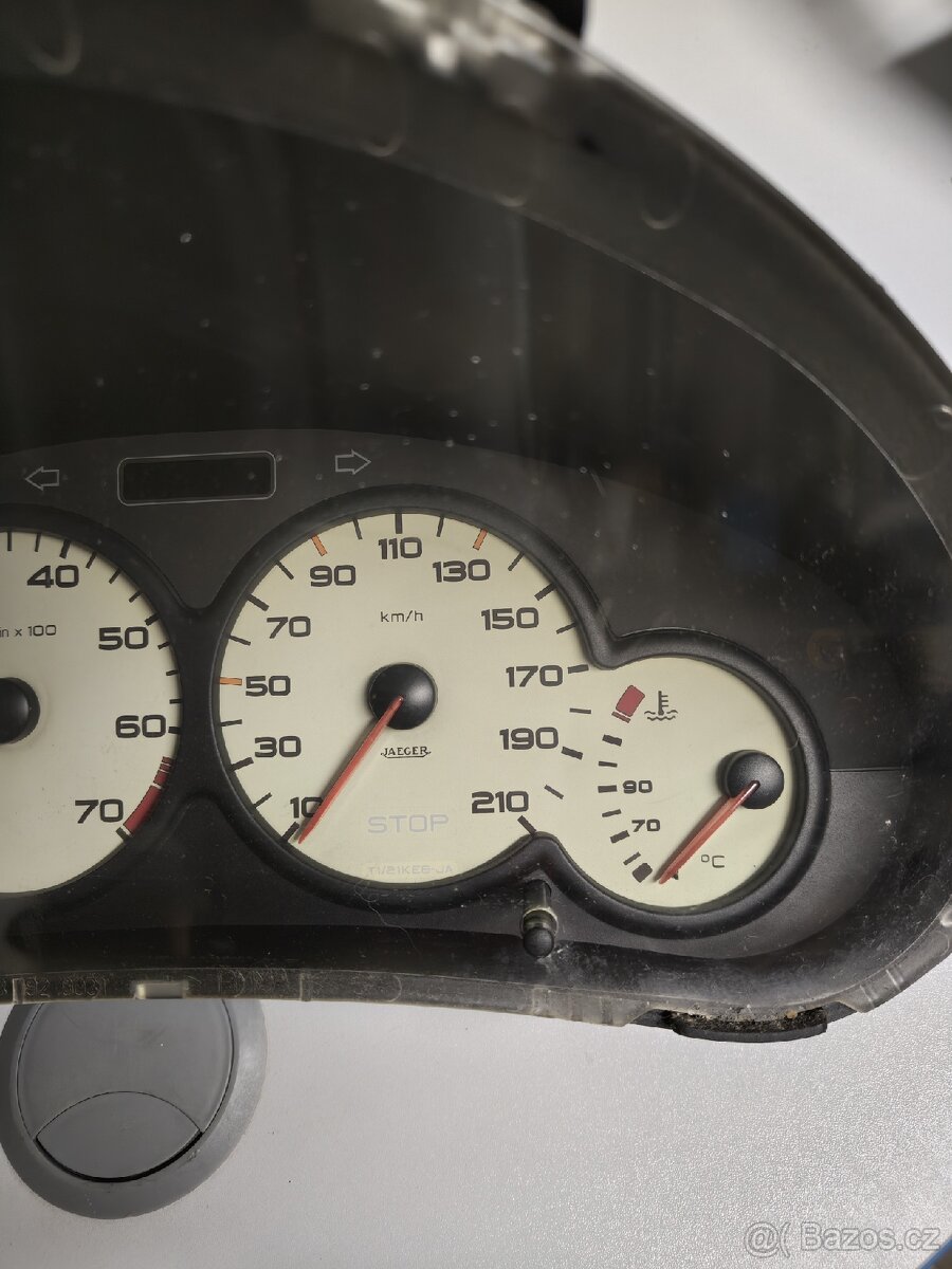Peugeot 206 budíky - 3