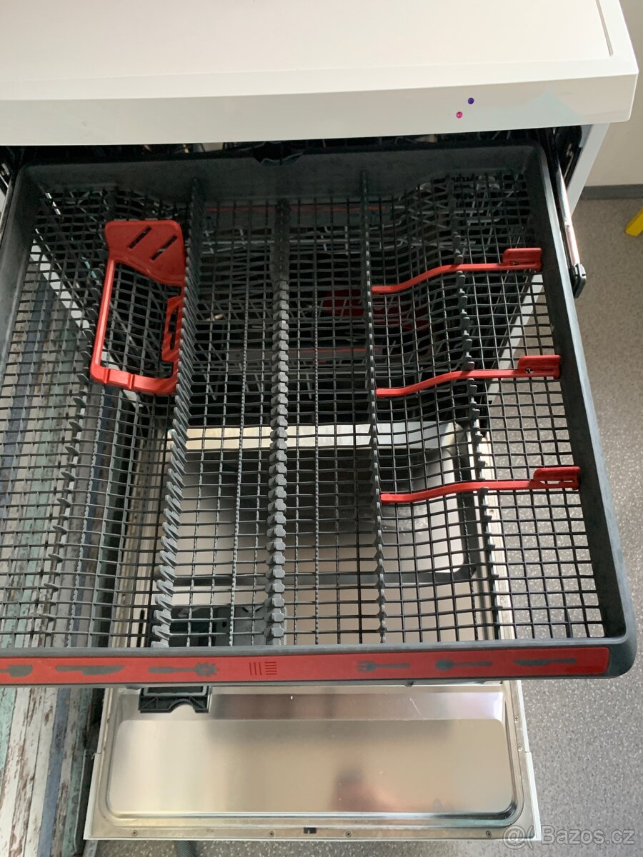 Myčka na nádobí AEG 7000 - 3