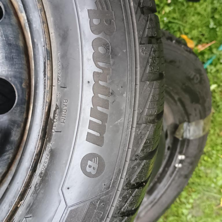 Sada kol 185/60/15 zimní pneu Barum 5x100, fabia - 3