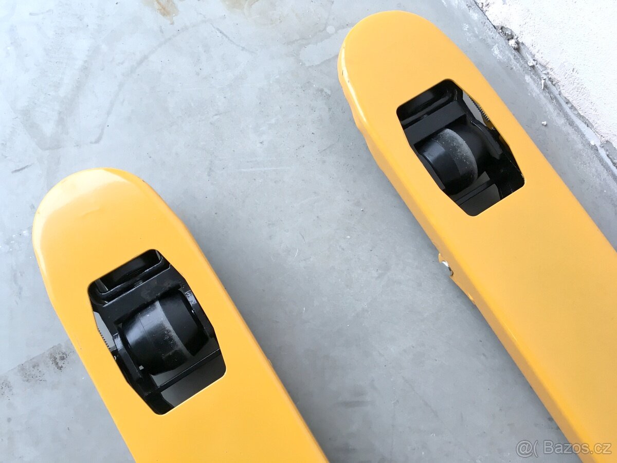 Čtyřcestný paletový vozík M25SM - 3