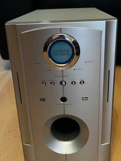 Prázdný case subwooferu - 3