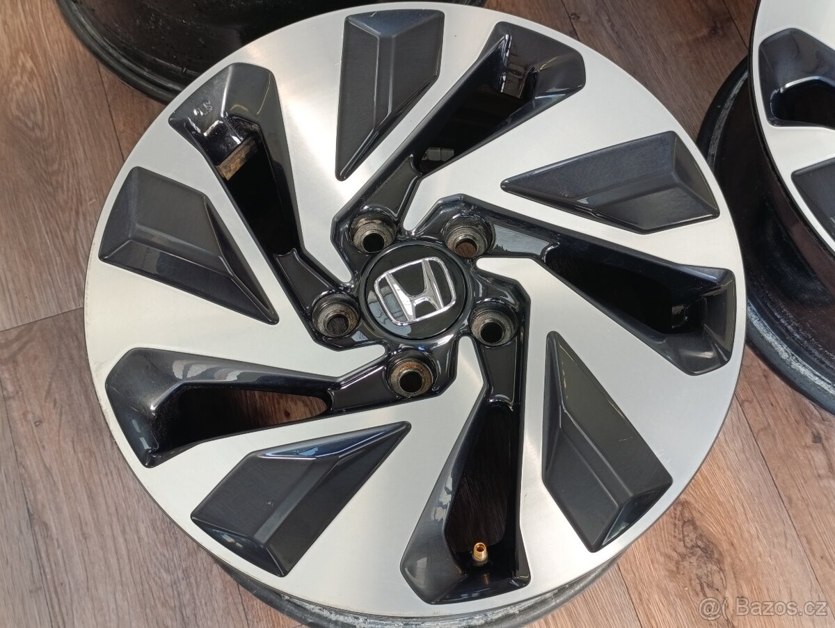 5x114,3 Honda Civic X 7Jx16 ET45 č.16070A alu disky - 3