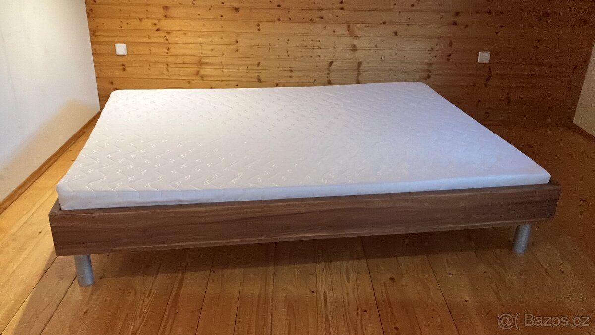 Prodám postel - 3