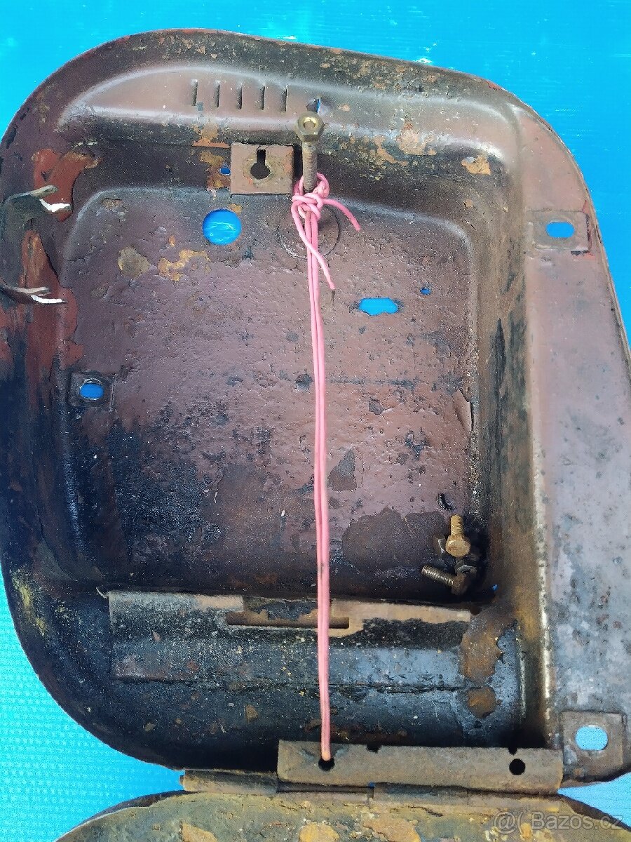 Jawa 250,350 kyvačka boční kastliky - 3