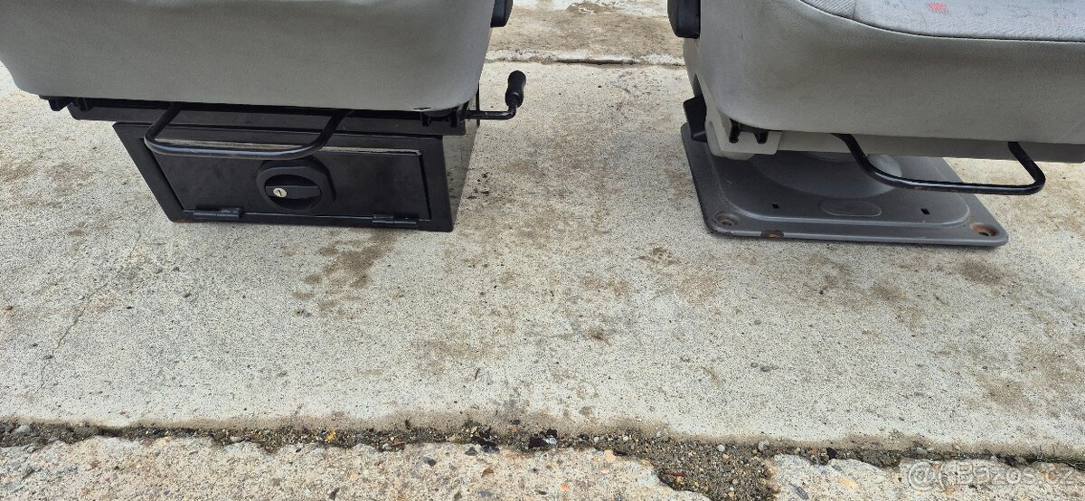 Vw t4 sedacky,otočné konzole,trezor - 3