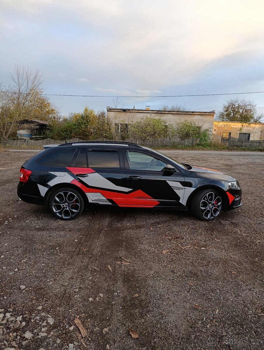 ŠKODA OCTAVIA COMBI III RS - 3