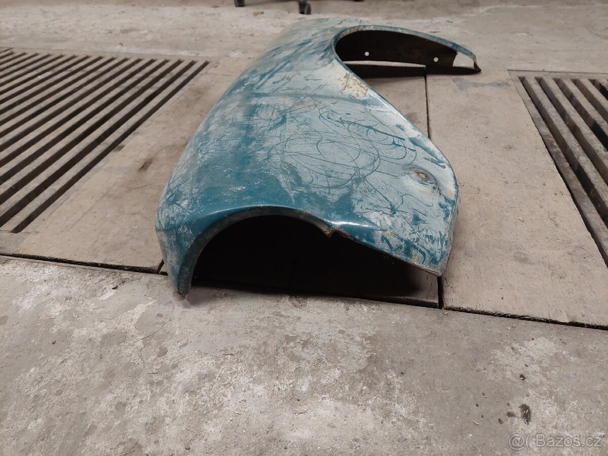 Levý přední blatník Škoda 100 - 3
