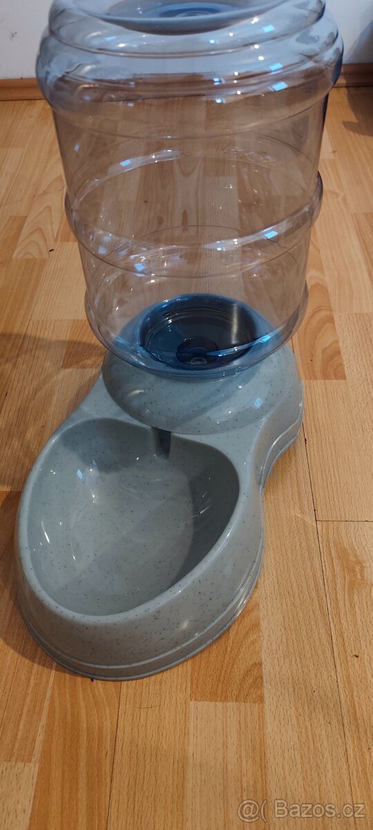 Automatický dávkovač vody pro zvířata - 3