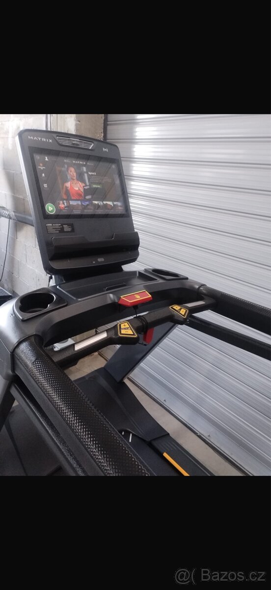Profesionální běžecký pás Matrix Performance , Endurance - 3