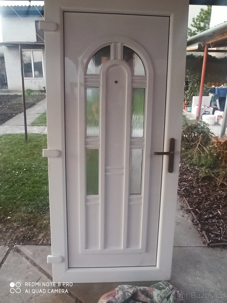 PLASTOVÉ DVEŘE - 3