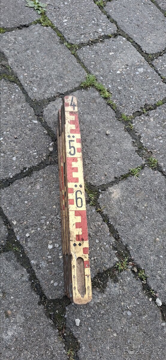 Zeměměřický metr - 3