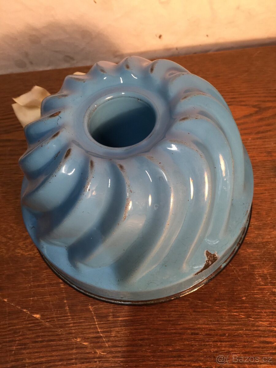 smaltovaná modrá bábovka - 3