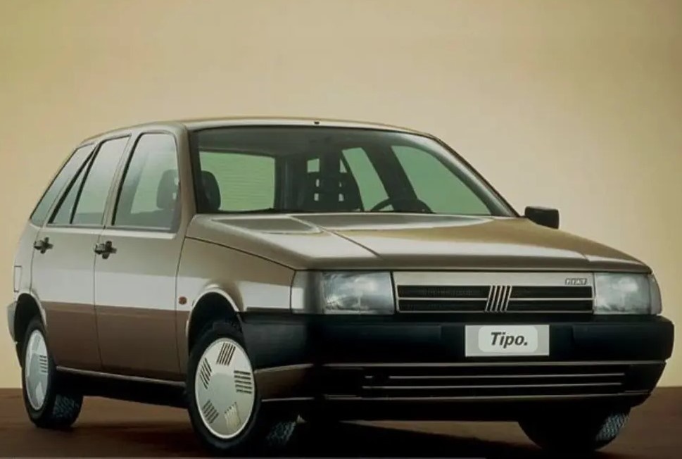 Poklice, kryty kol Fiat Tipo 1990 - 3