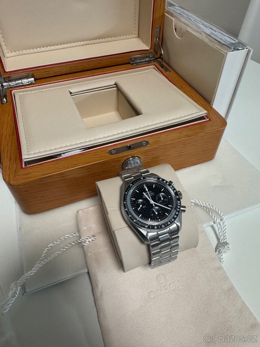 Omega Speedmaster - 3