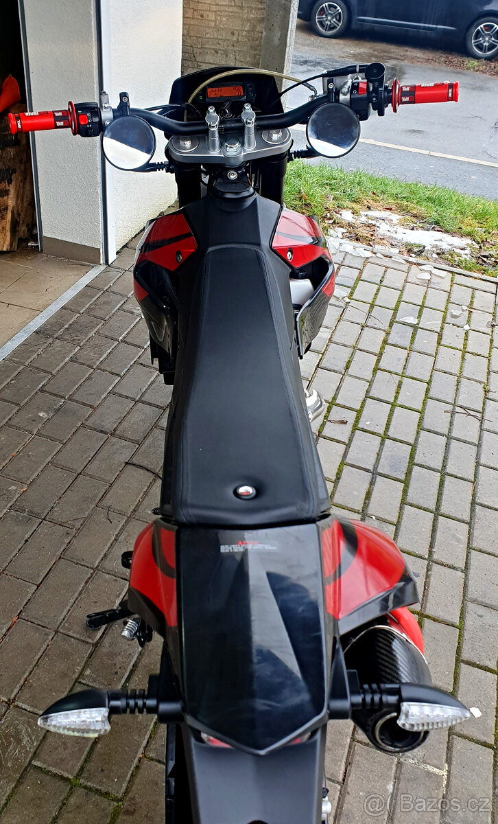 Malaguti XSM 125 jako Aprilia SX125 - 3