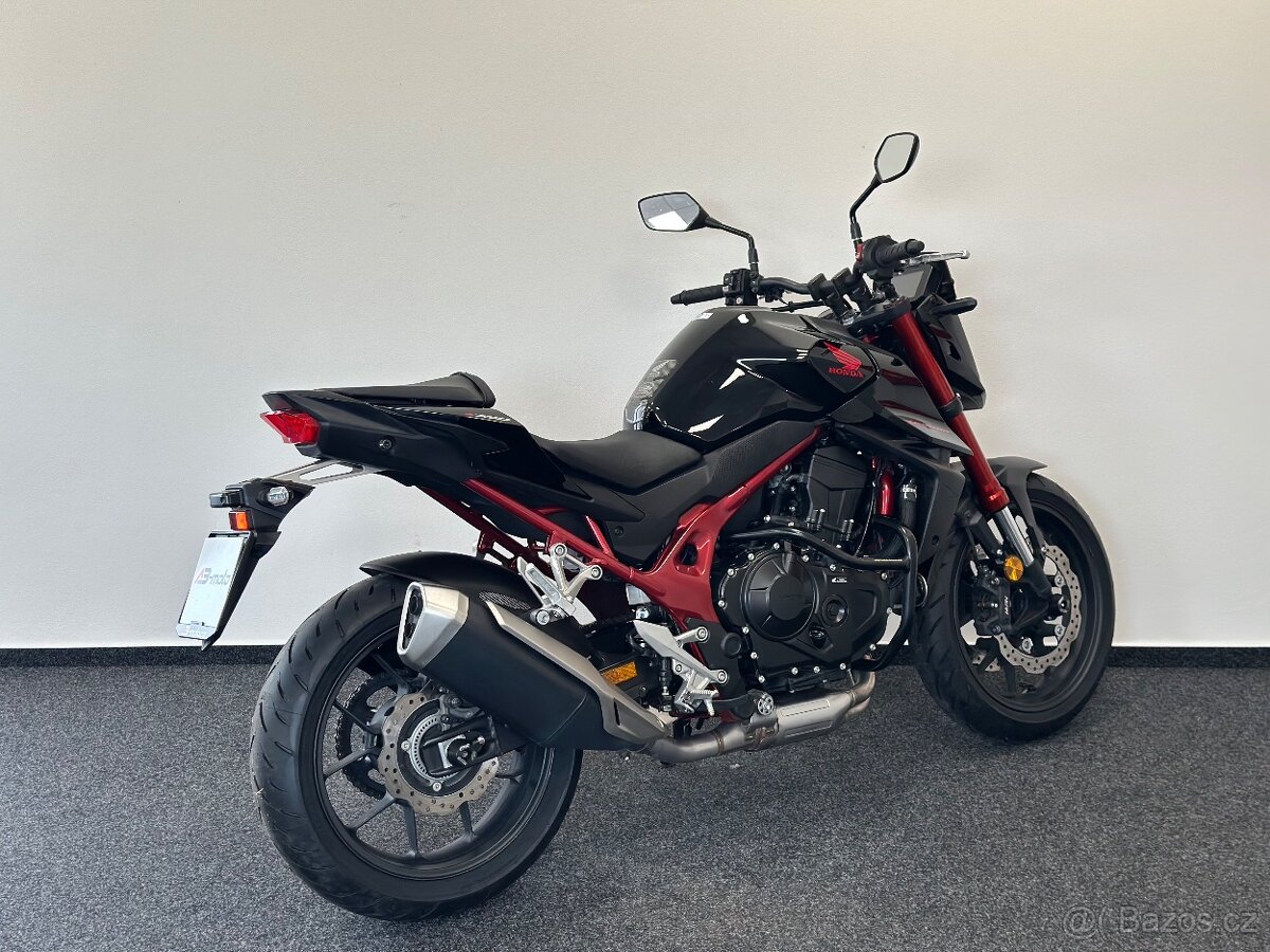 Honda CB 750 Hornet - 3