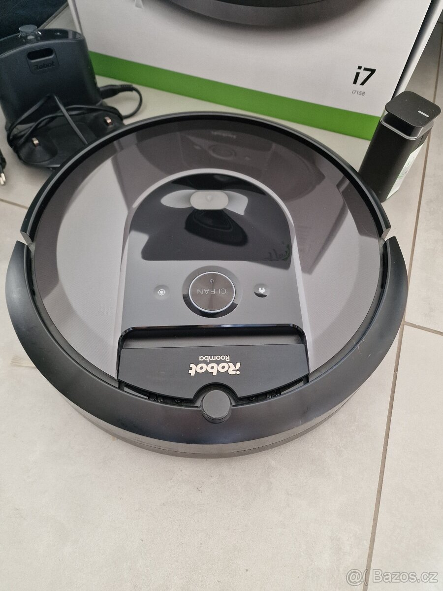 Robotický vysavač ROOMBA i7 - 3