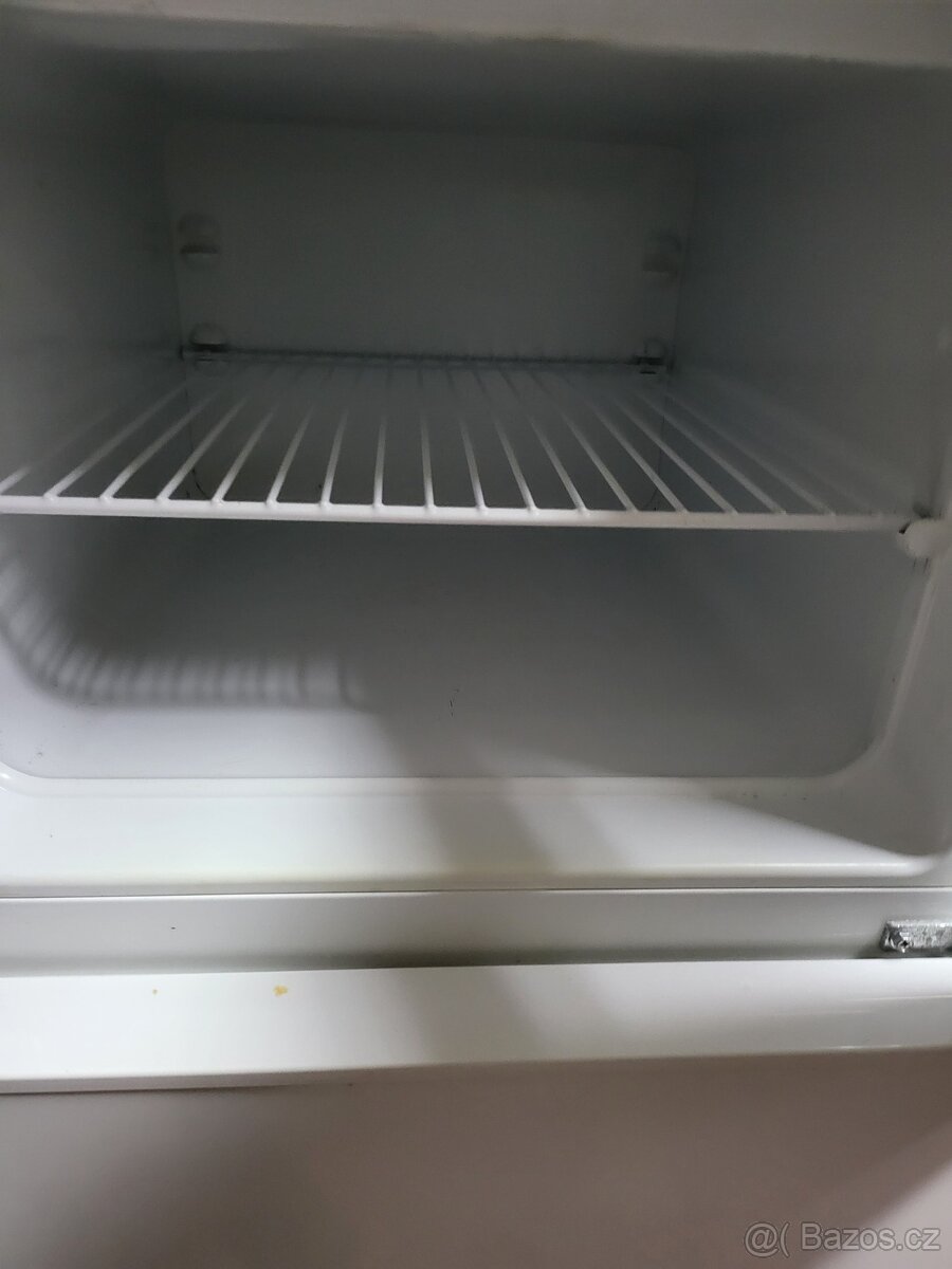 lednice Electrolux s horním mrazákem - 3
