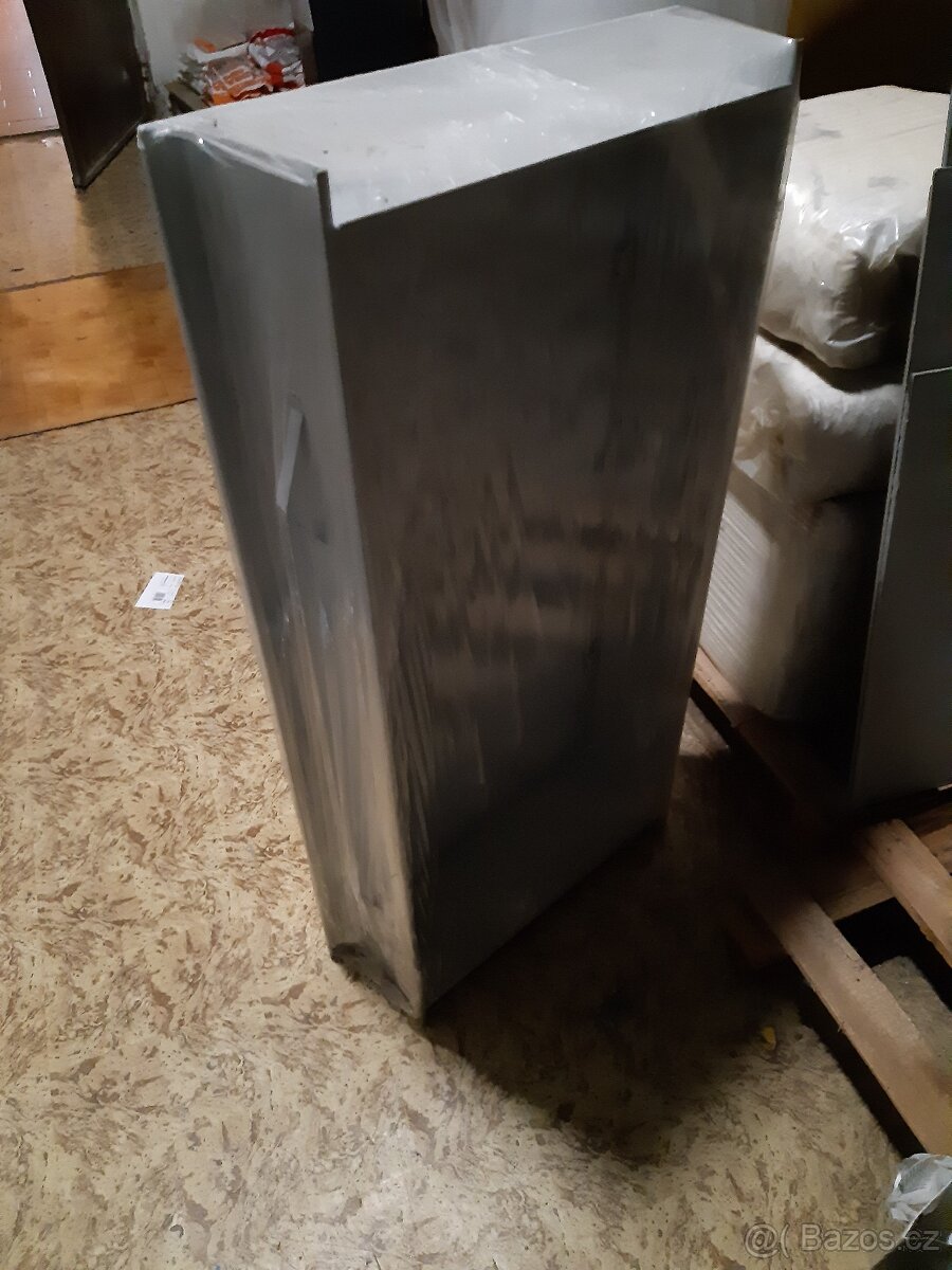 Rámeček plechový s dvířky - 3