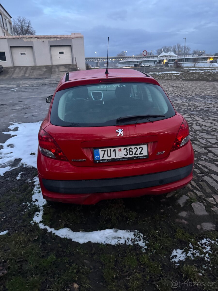 Peugot 207 - 3
