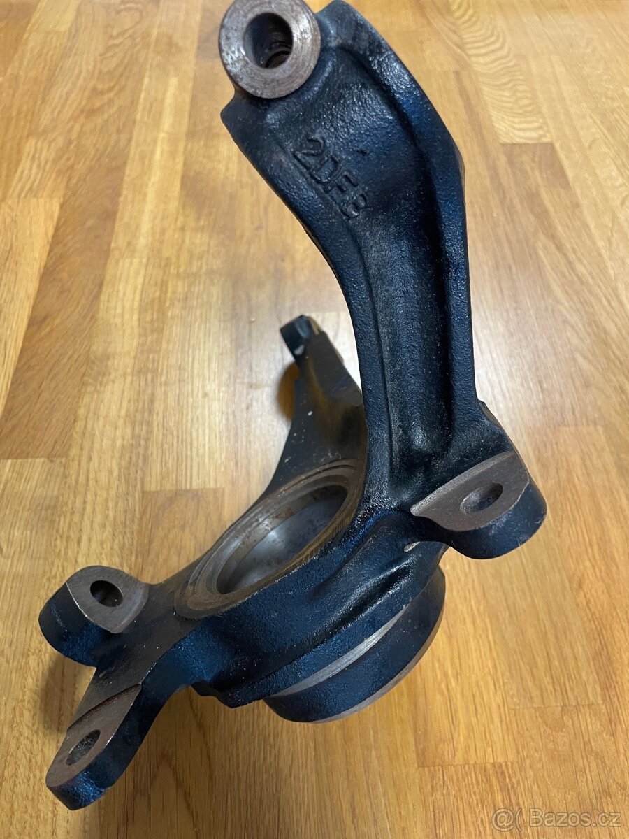 PŘEDNÍ ČEP HONDA CIVIC 1.5i 1984-87 pravý - 3