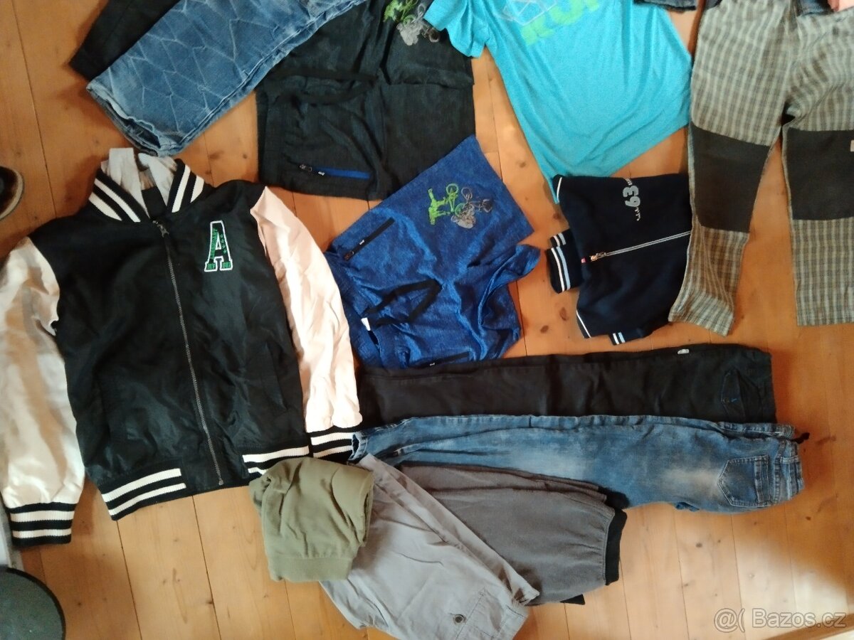 Dětské oblečení vel 134-140 - 3