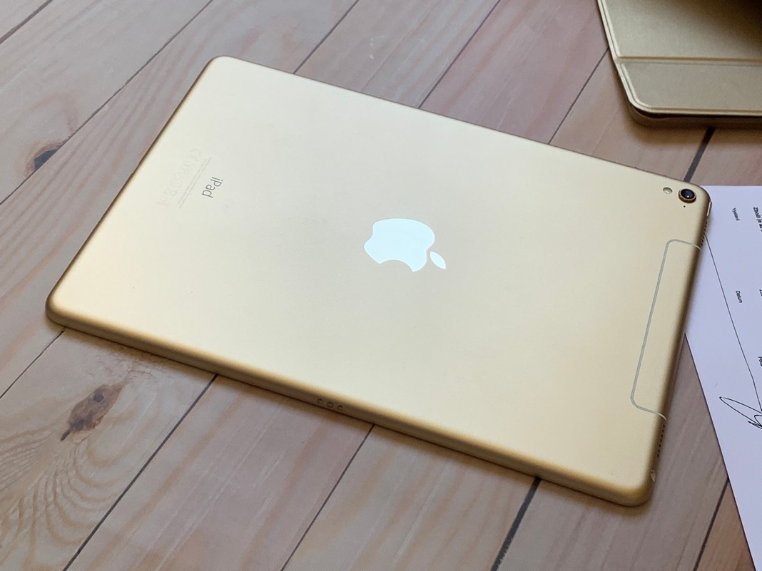 APPLE iPad Pro 9,7" WiFi Cellular 32GB, klávesnice, pencil - 3