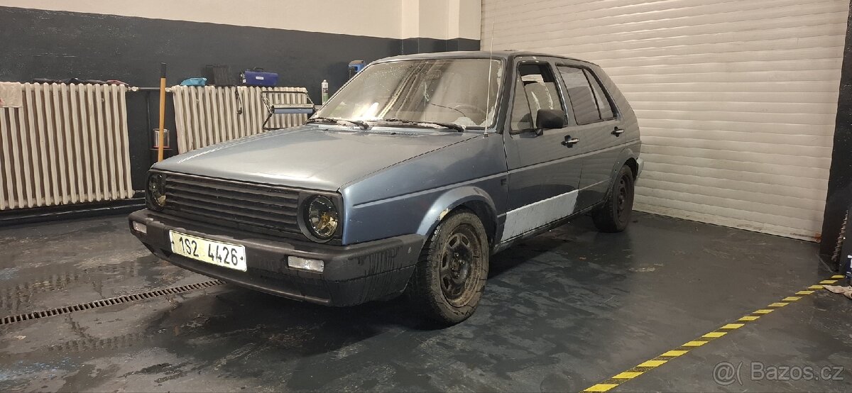 Volkswagen Golf 2 - 3