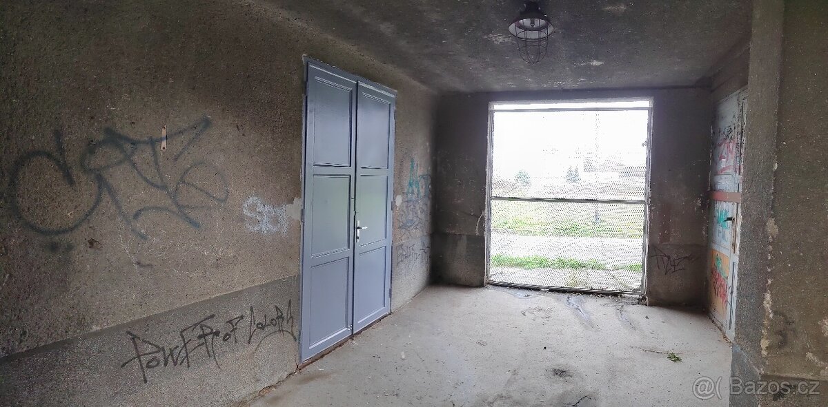 Pronájem prostor 40m2 - ul. Sokolská třída, Mor. Ostrava - 3