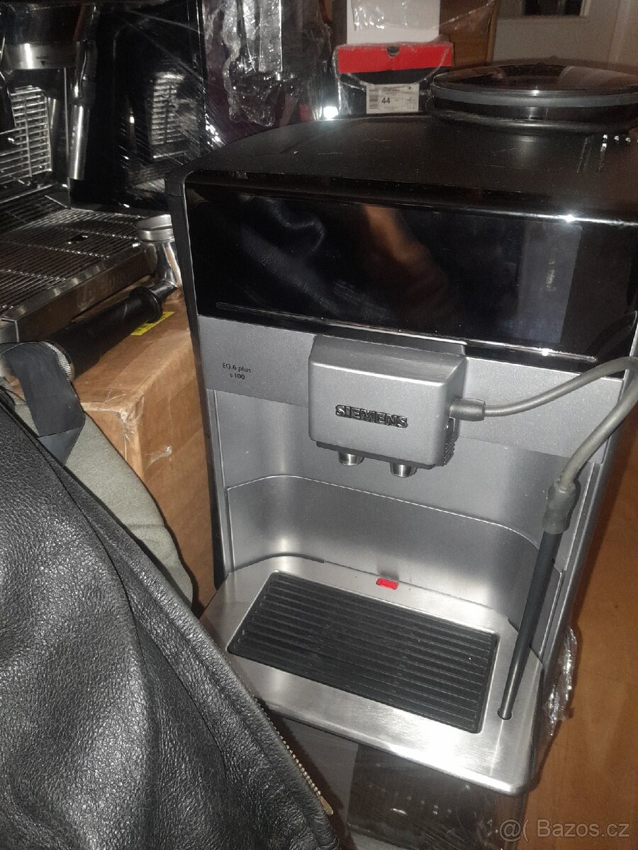 Kávovar Siemens EQ-6 plus S100 - 3