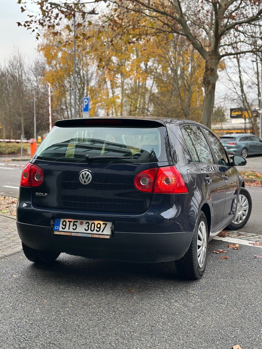 Volkswagen Golf V 1.4 Benzín - 3