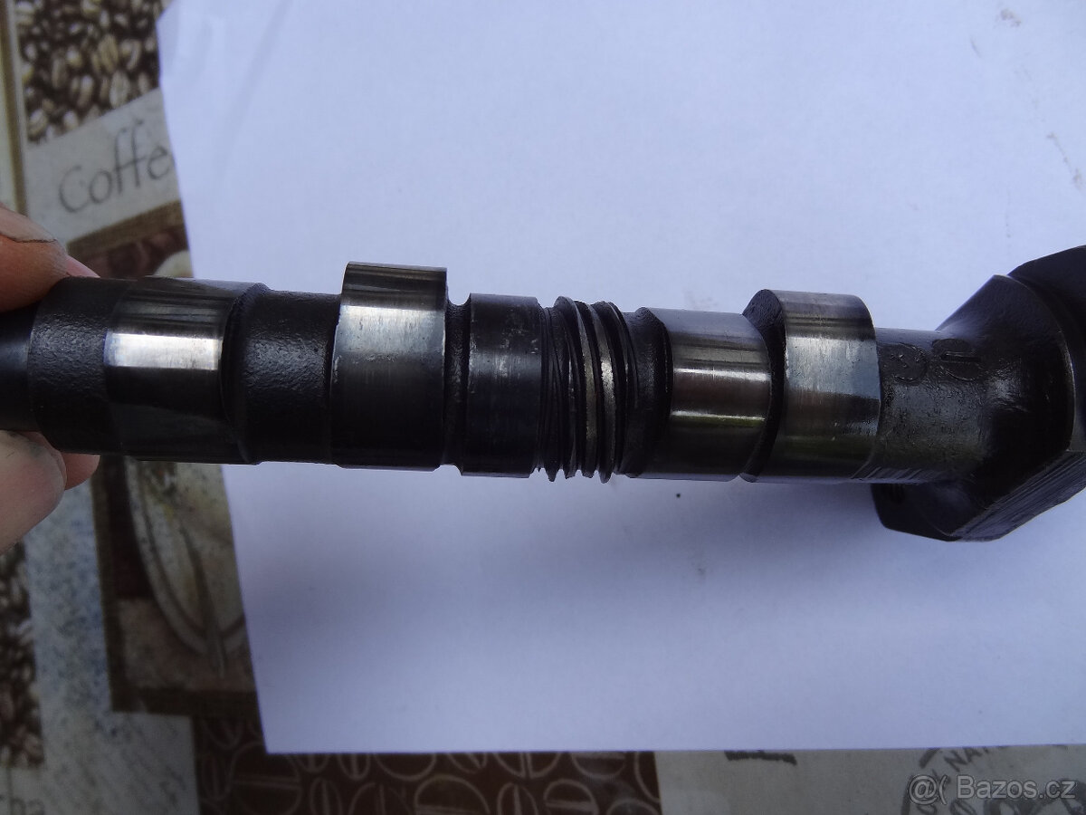 Honda XL250 MD11 vačková hřídel - 3