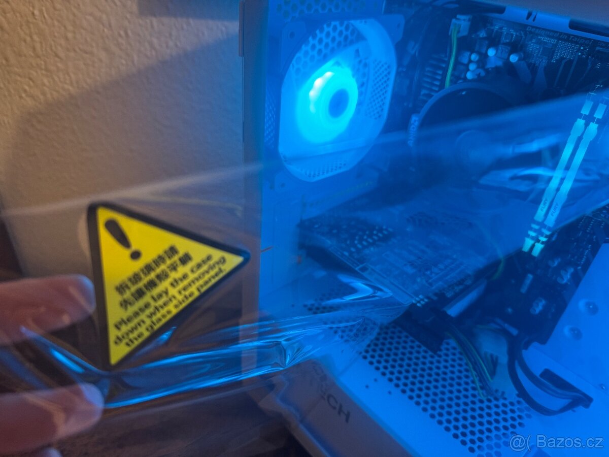 (K dispozici ✅📦) PC 36 Montech AIR 100 White RGB TG - 3