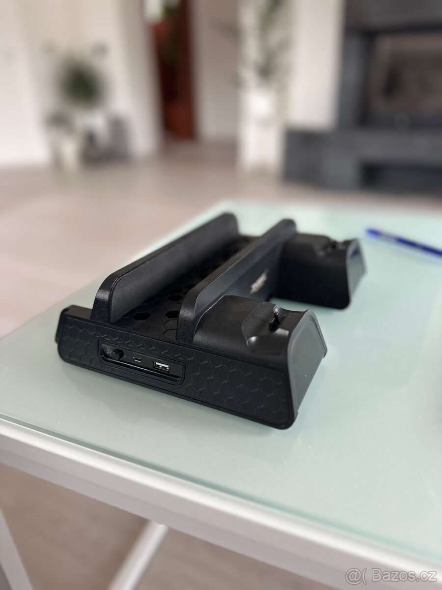 Dokovací stanice na PS4 - 3