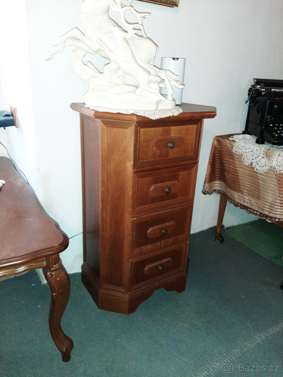 malá komoda 4x šuplík - 3