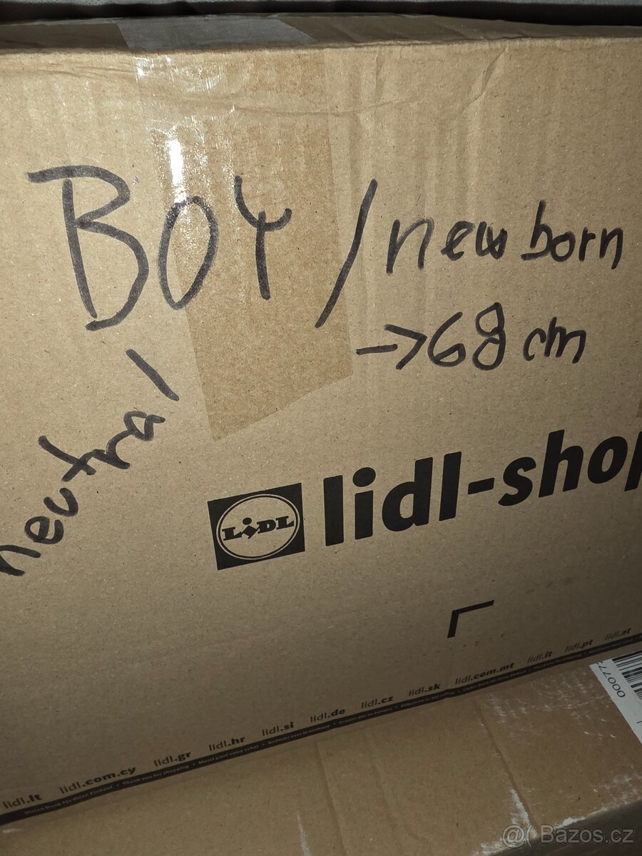 Prodám 4 krabice oblečení na miminka - 3