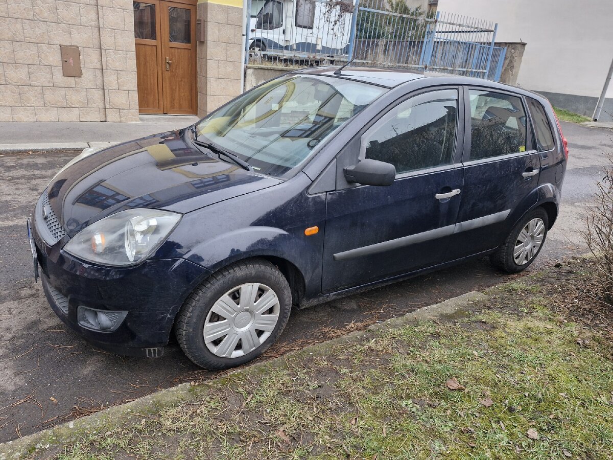 Ford fiesta 1.3 51kW - 3