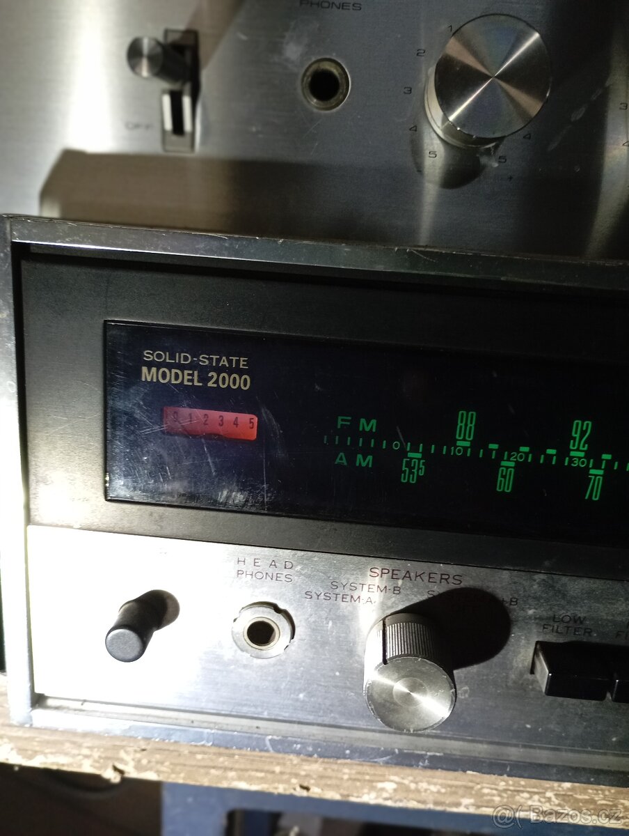 Receiver Sansui a zesilovač Pioneer - 3