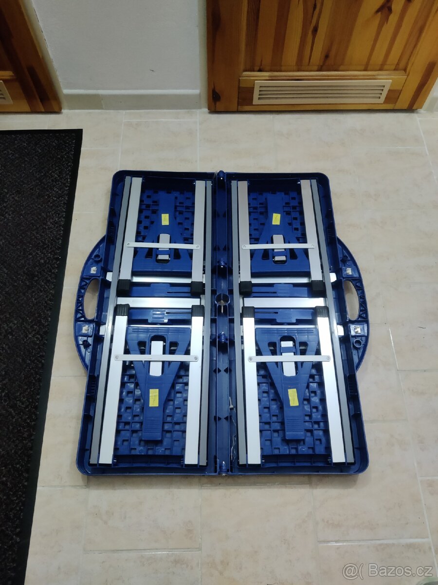 Kempingovy stůl pro 4 osoby - 3