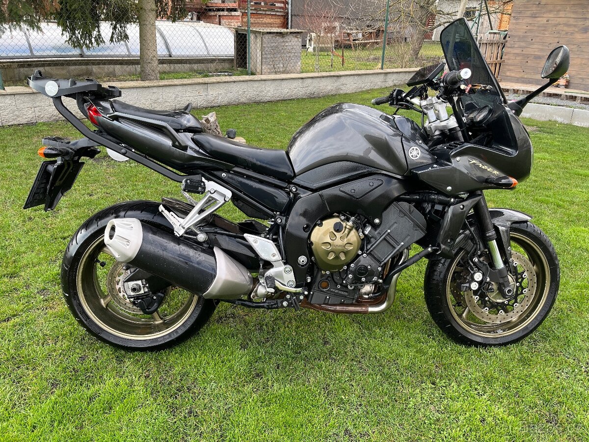 Yamaha FZ1 - 3