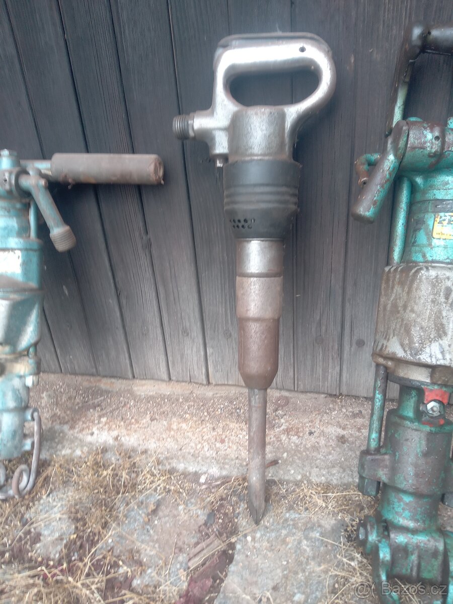 vrtací a sbíjecí kladiva PERMON - 3