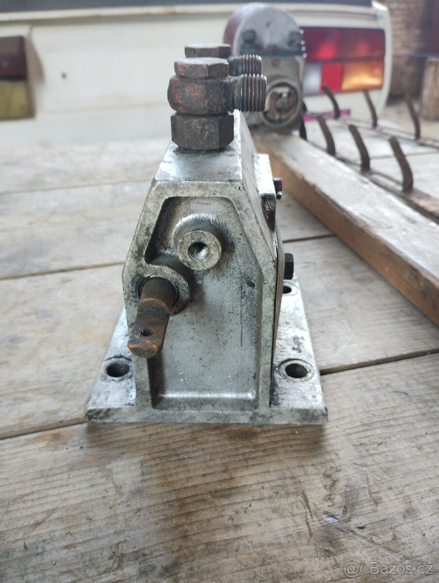 Zetor 25 čerpadlo - 3