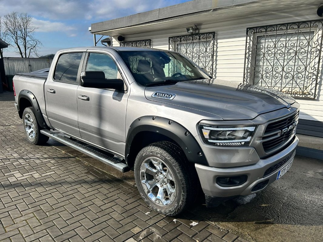 Dodge RAM 1500 5.7 HEMI 4x4 - 3