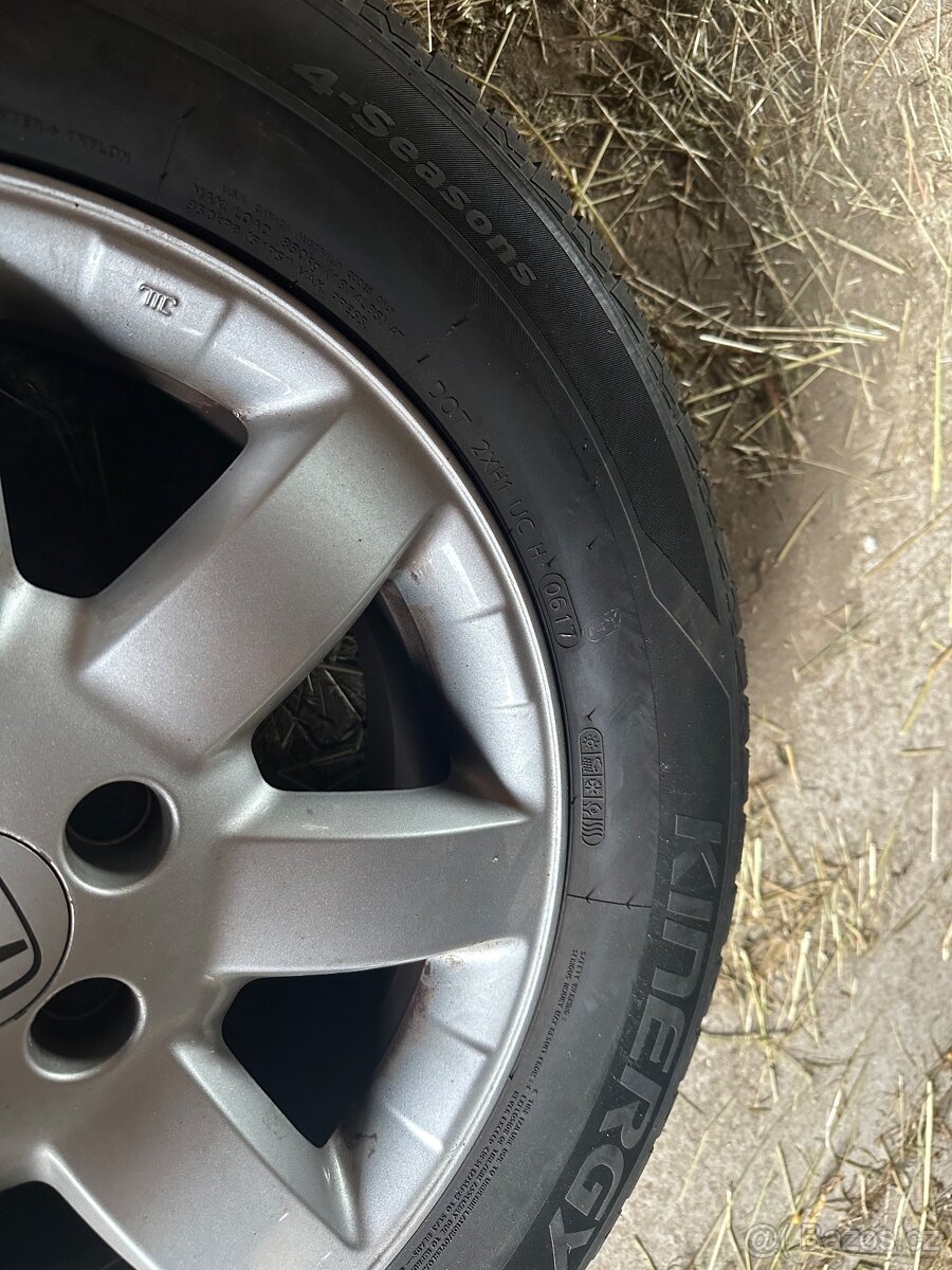 225/65R17 - 3