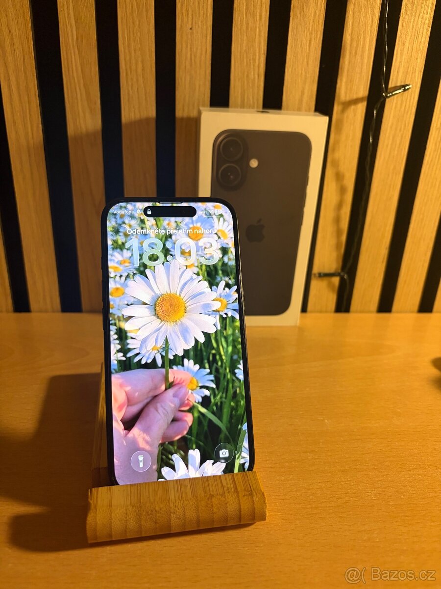 Iphone 16 černý - 3