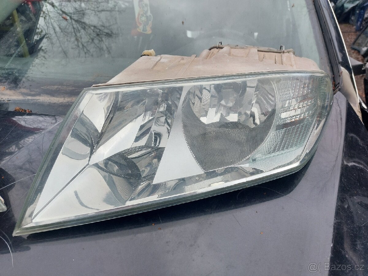 ŠKODA OCTAVIA 2 PŘEDNÍ SVĚTLA - 3