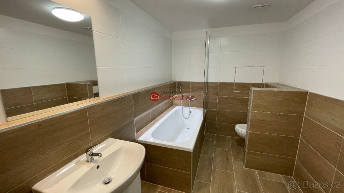 Pronájem bytu 3+kk v ulici A.Sochora v Teplicích (1902) - 3