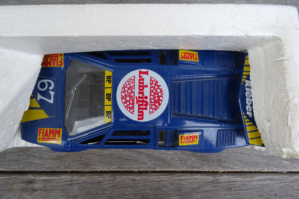 Lamborghini COUNTACH - 3