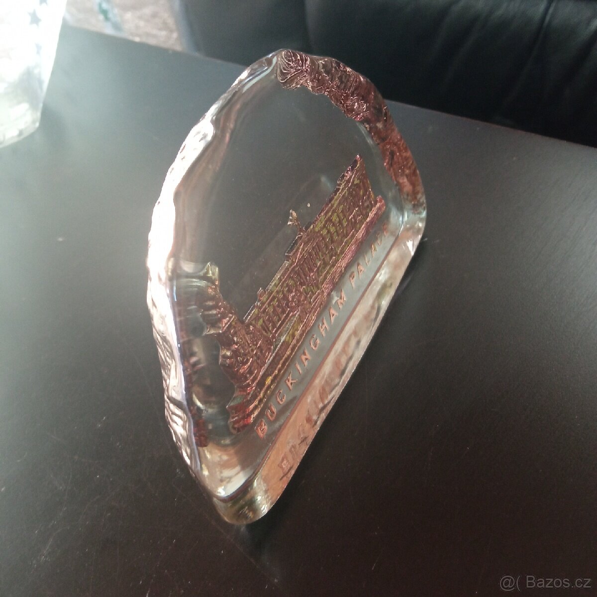 Težítko Backingham palace hutní sklo - 3